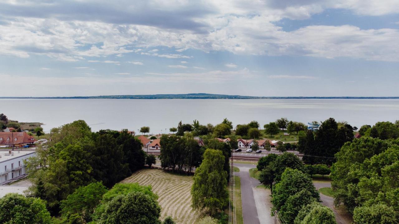 Nyirfa Apartman Vonyarcvashegy Bagian luar foto